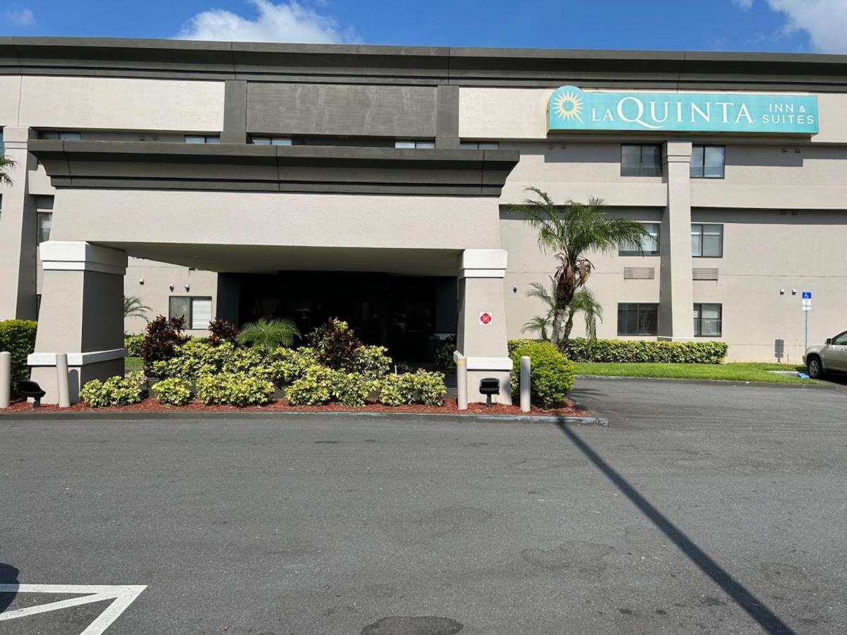 מלון Williamsburg La Quinta By Wyndham Orlando South מראה חיצוני תמונה