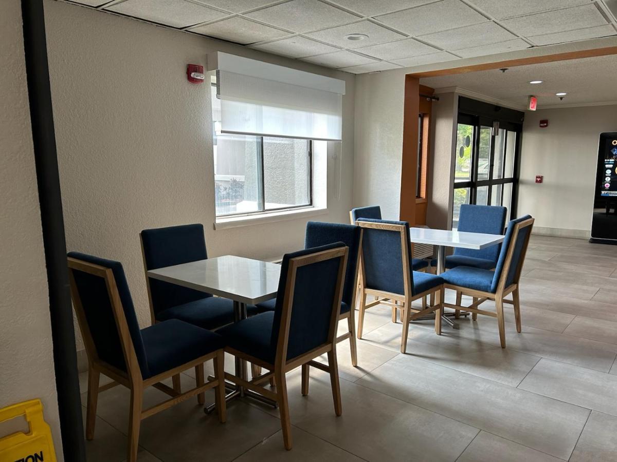 מלון Williamsburg La Quinta By Wyndham Orlando South מראה חיצוני תמונה