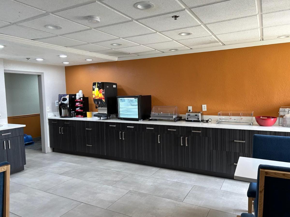 מלון Williamsburg La Quinta By Wyndham Orlando South מראה חיצוני תמונה