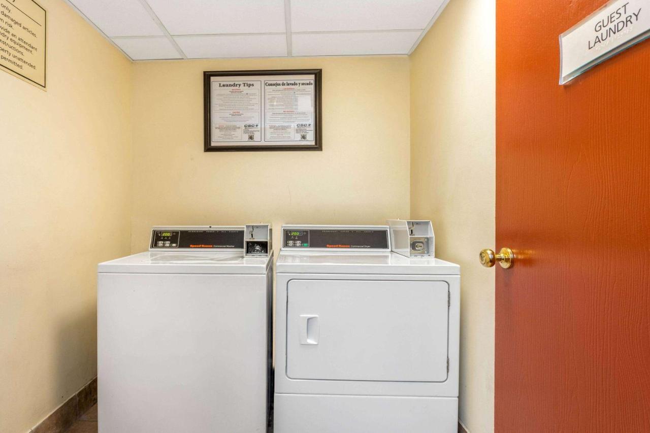 מלון Williamsburg La Quinta By Wyndham Orlando South מראה חיצוני תמונה