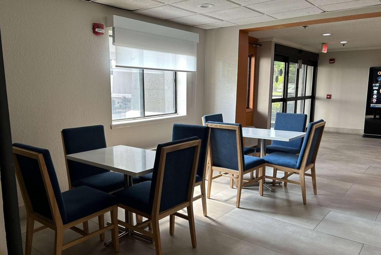 מלון Williamsburg La Quinta By Wyndham Orlando South מראה חיצוני תמונה