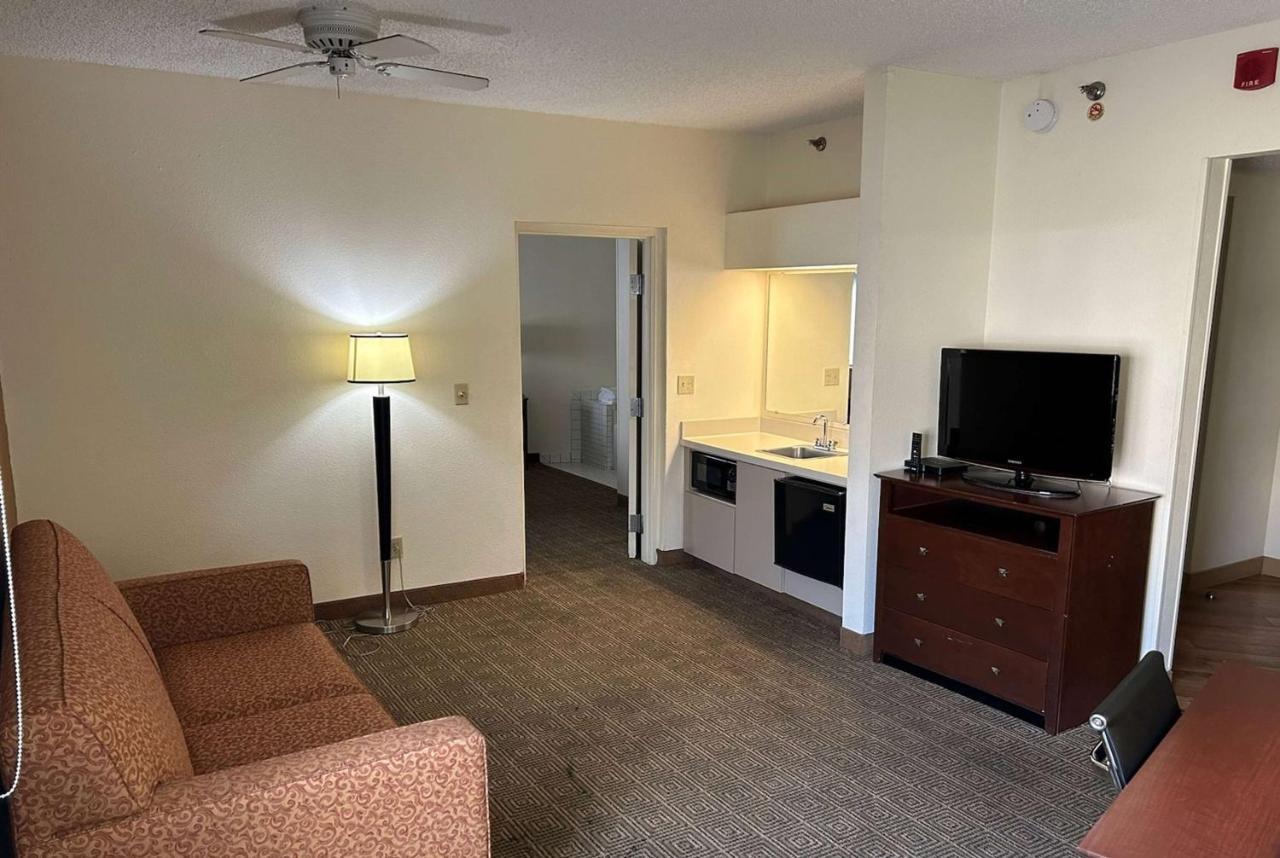 מלון Williamsburg La Quinta By Wyndham Orlando South מראה חיצוני תמונה